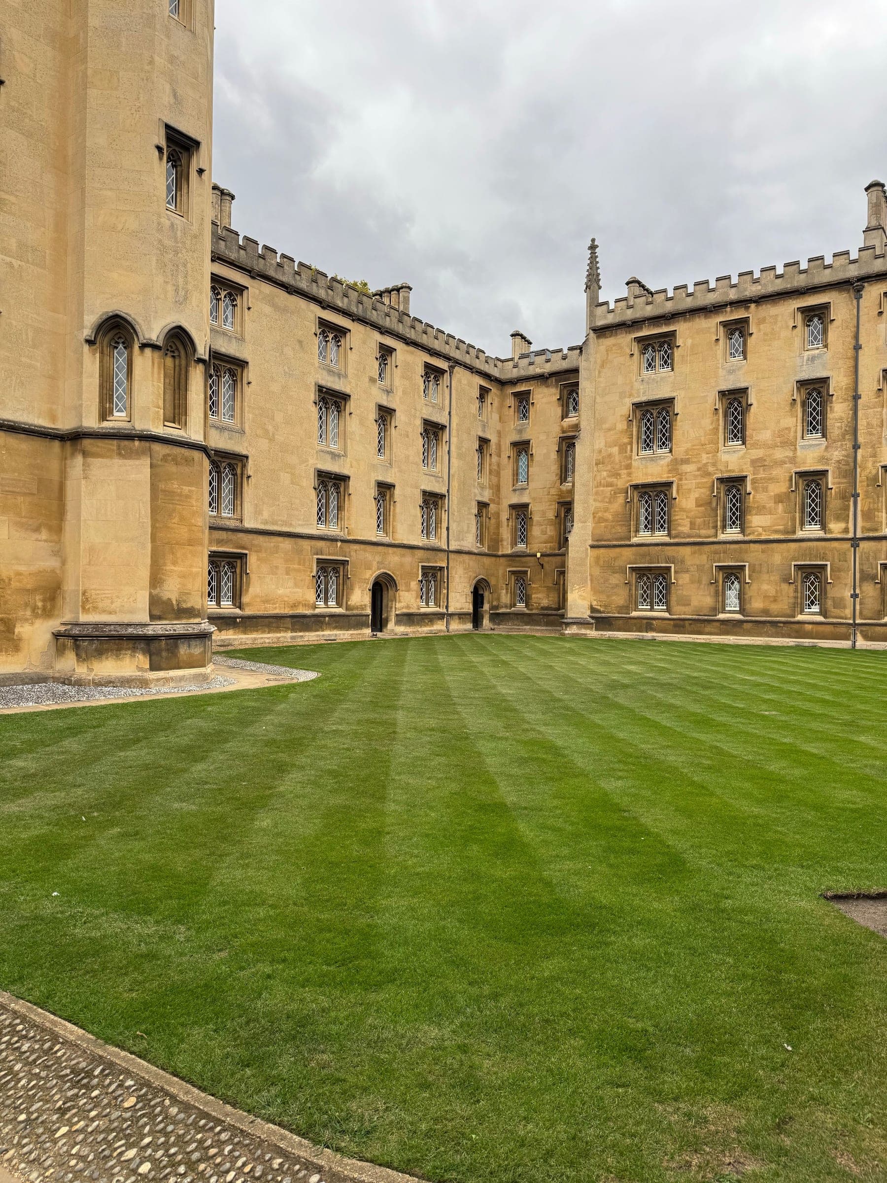 A Cambridge college court in summer